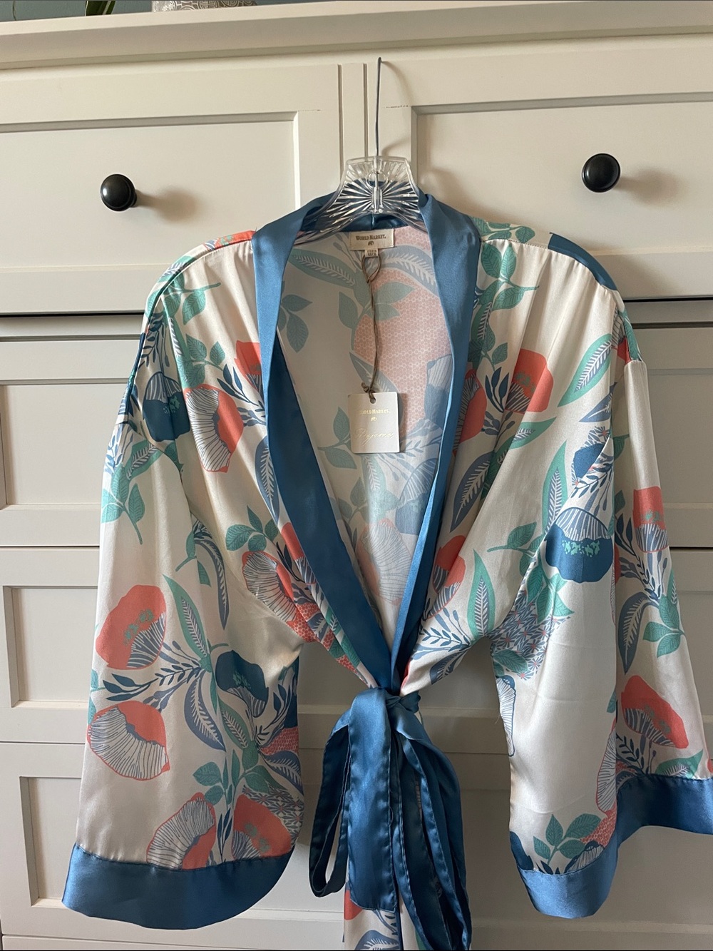 NWT World Market Blue and Coral Floral Satin Robe - Picture 3 of 9